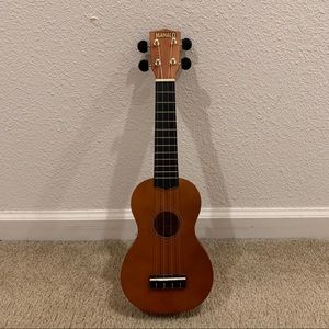 Mahalo Ukulele with Carry Case